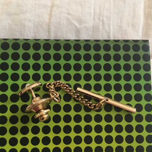 Hickok Designer Cuff Link and Tie Tac Pearl Set - Picture 3 of 9